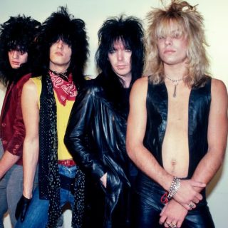 Mötley Crüe02027