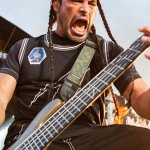 Robert Trujillo013