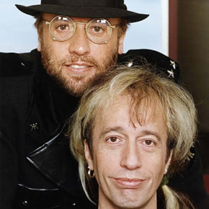 Robin y Maurice Gibb0654