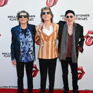 stones02030